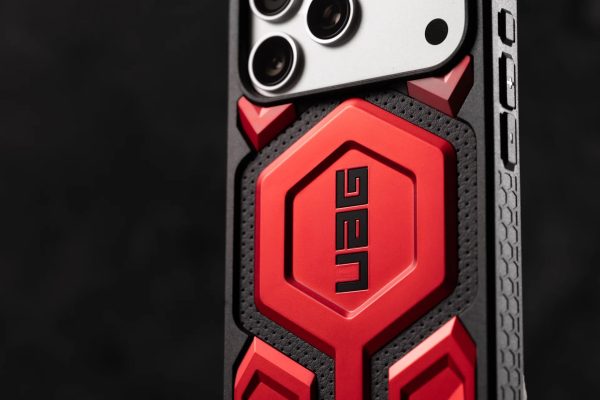 Monarch Pro iPhone 17/17 Pro/17 Air/17 Pro Max Case Crimson - Image 3